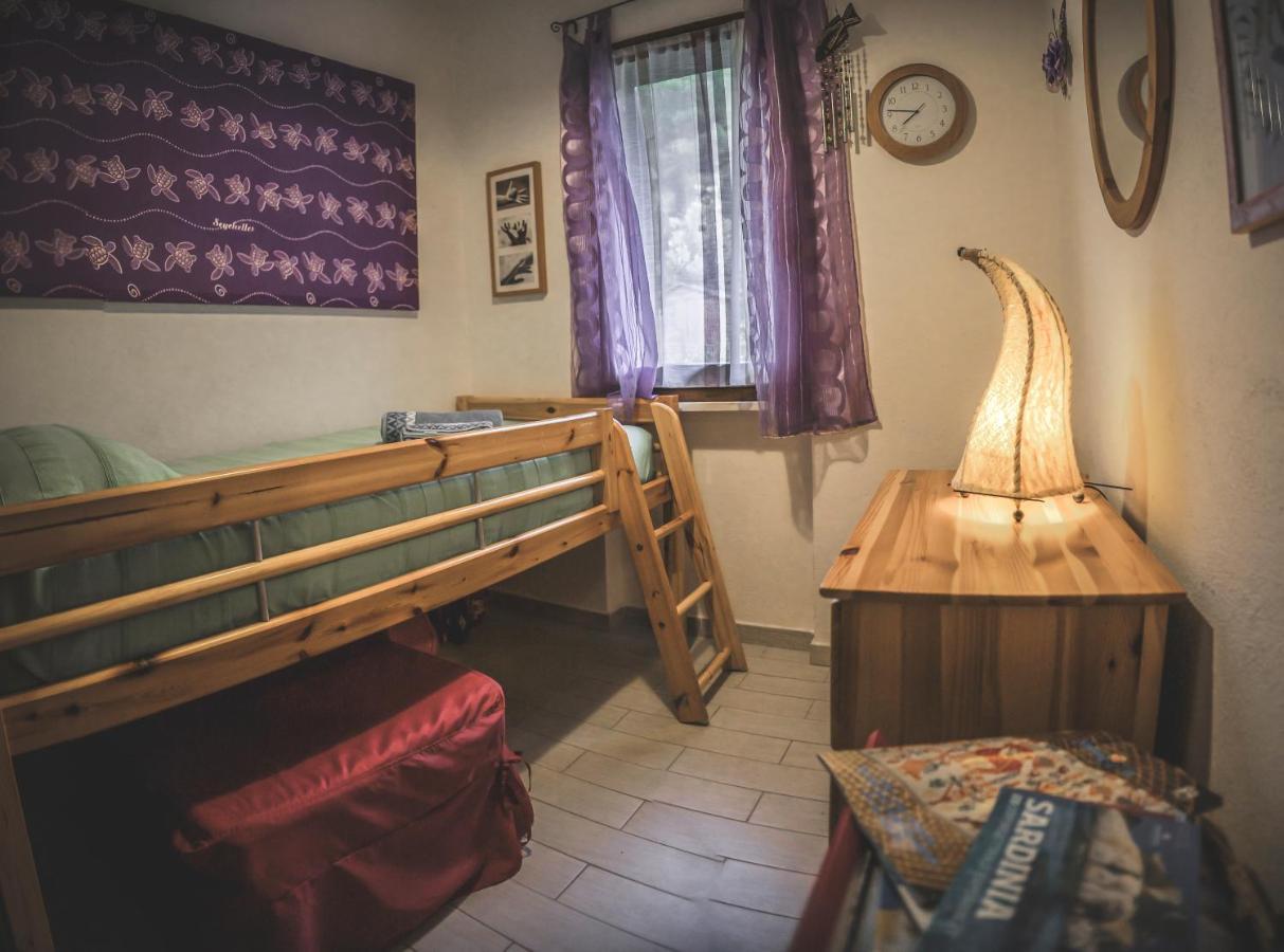 Purple House, 30M To Beach Pula Exterior photo